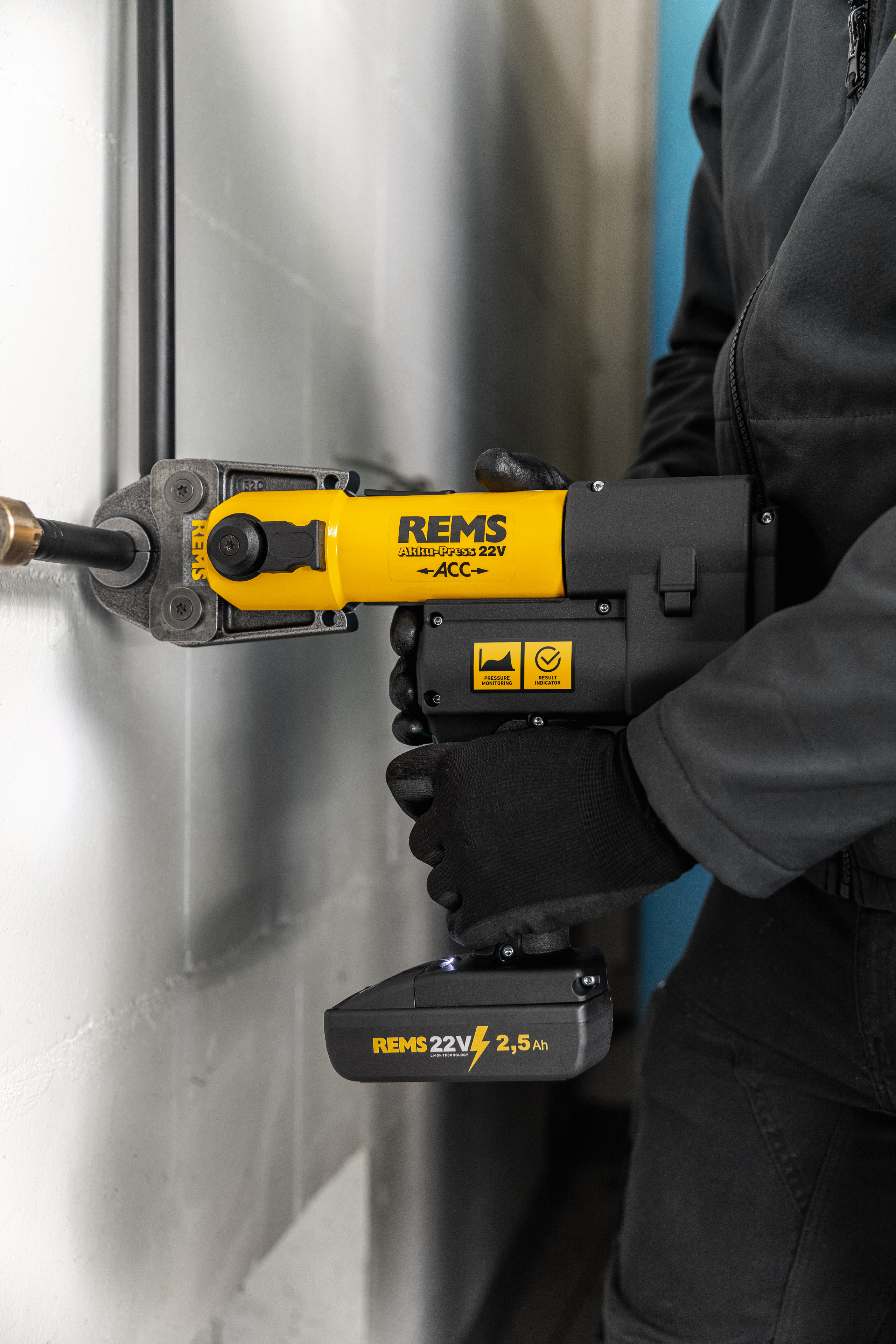 REMS Мини-Пресс 22В АСС Базовый пакет + аккумулятор 2,5 Ач (578050 R220)